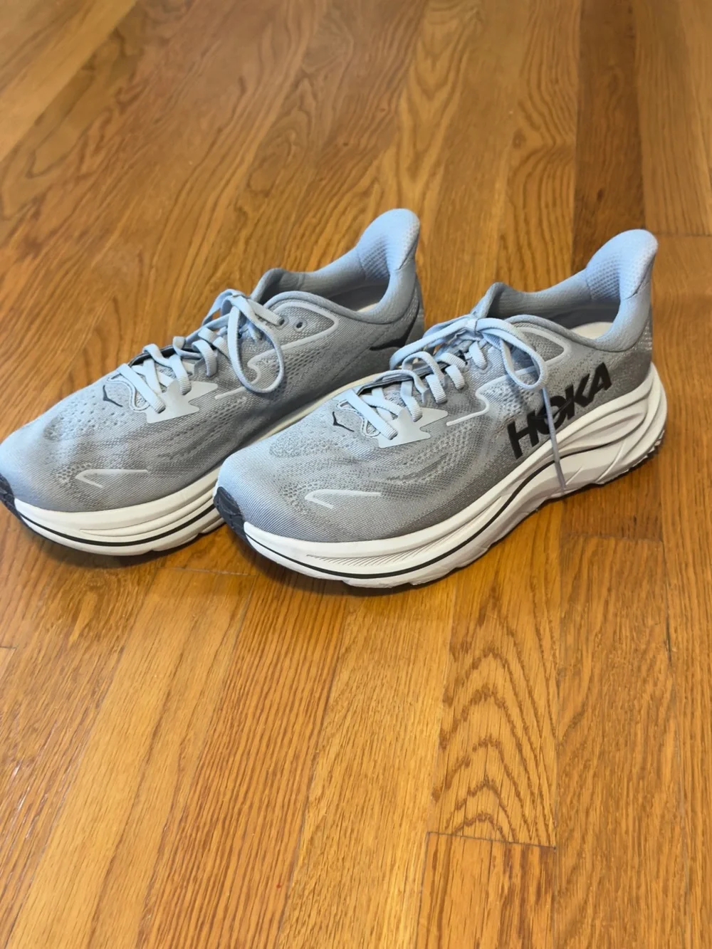 Hoka Men's Athletic Shoes - Light Gray and White Hoka One Bondi 8 Guc